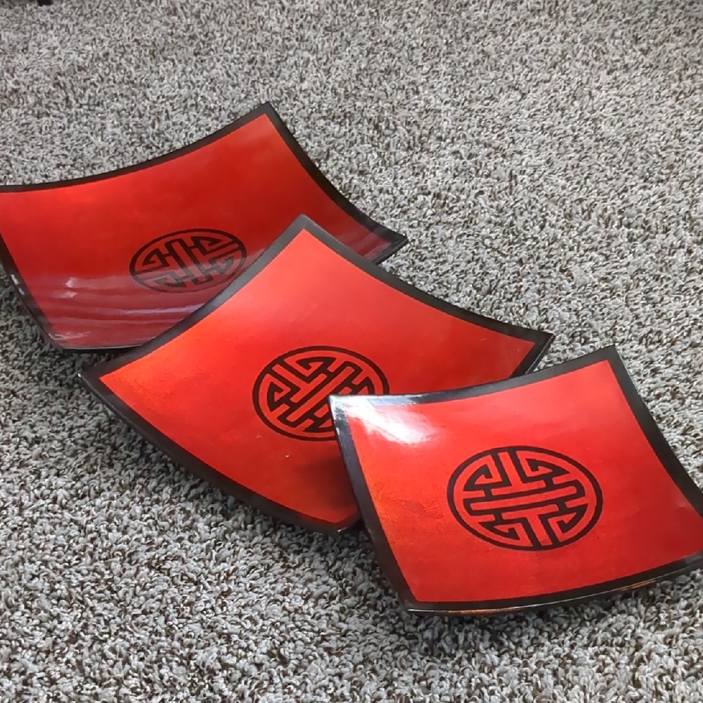 Vie Namese Lacquerware Decorative Plates - Set of 3